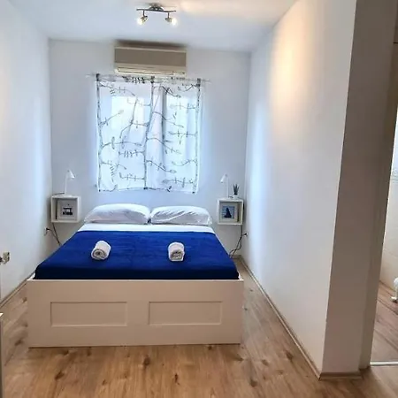 Tiny Studio Big Living *